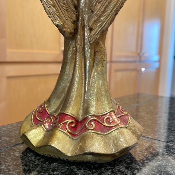 Gold Angel Figurine playing the violin, resin 11” tall x 5.5” W. - Picture 11 of 12